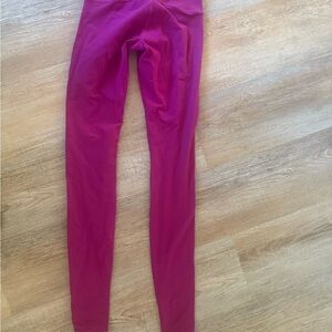 Lululemon fuchsia leggings